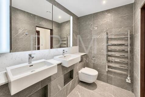 BATHROOM.jpeg