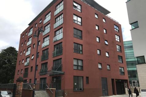 1-bed flat on Leicester, £750/mo