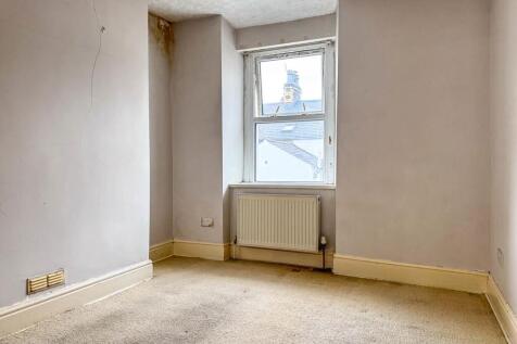 7 Hatfield Grove, Douglas (1).jpg