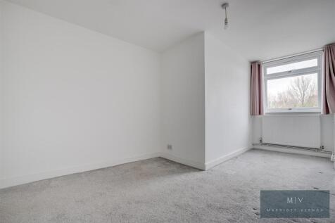 Blackhorse Lane 45 MV-3.jpg