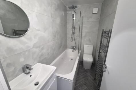 17 Darnley Road, Gravesend, Kent, DA11 photo 5