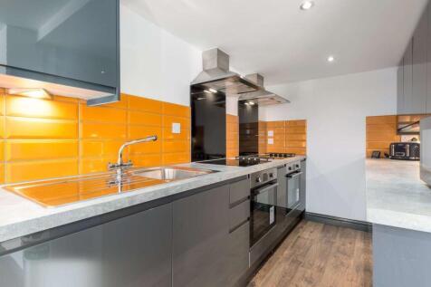 Kitchen (1).jpg