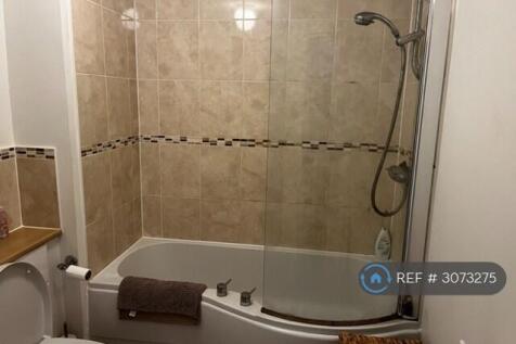 Woolston Place, Sherfield On Loddon, RG27 photo 3