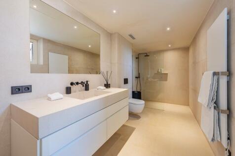 Bathroom (3)