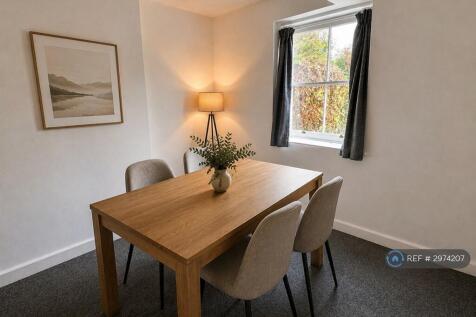 Broad St, Penryn, TR10 photo 4