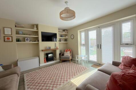 Living Room (4)