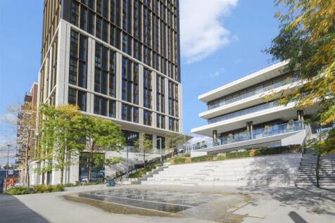 703 Redwood Tower 5 Affinity View London E16 4EJ -