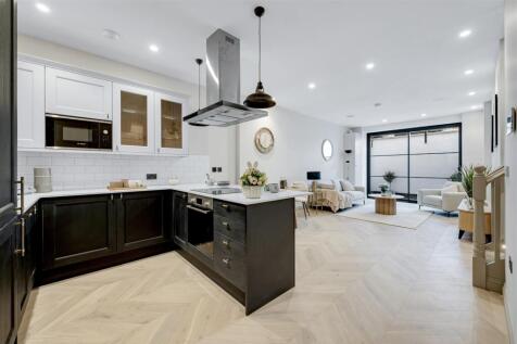 Flat 1, 63, Gordon Road-6.jpg