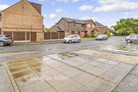 Driveway/Parking