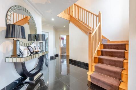 8681339-interior01.jpg