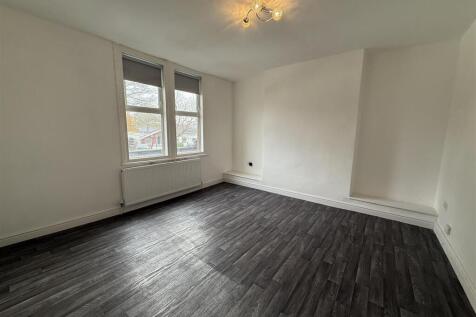 LIVING ROOM 2.jpg