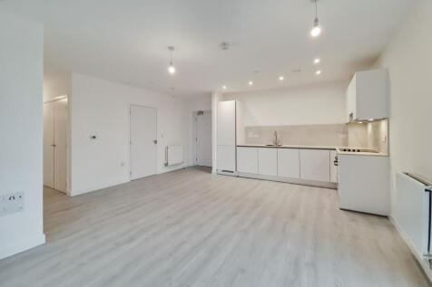 Tabbard Apartments, East Acton Lane, Acton, Ealing photo 4