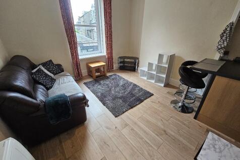 LOUNGE 1