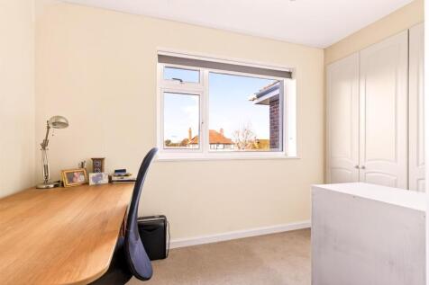 32 Harsfold Road Final-4.jpg