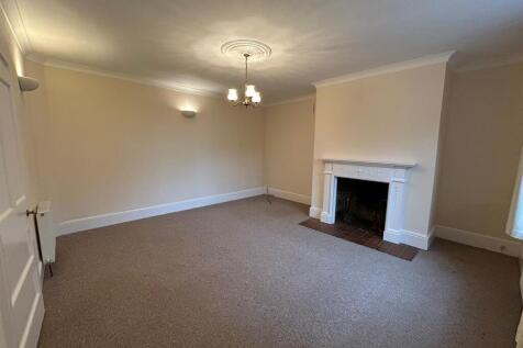 WhatsApp Image 2025-12-04 at 13.12.27 (7).jpeg