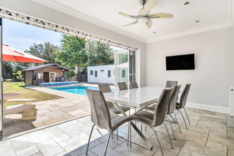 Kitchen/ Breakfast Room/ Dining Area