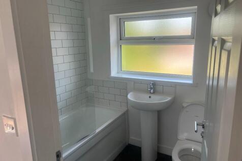 Laburnum Road, Lowton, Wigan photo 3