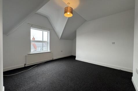 First Flat, Rutland Road, Chesterfield, S40 1LZ photo 5