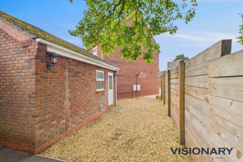 CAM03522G0-PR0216-STILL006