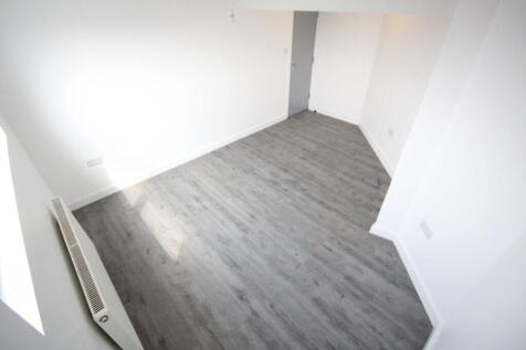Belle Isle Road, Leeds, LS10 2DH photo 4