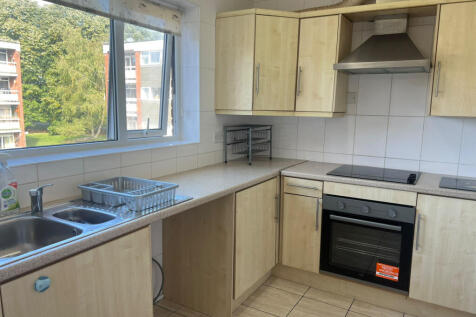 2 bed flat to rent Allesley Court, Coventry CV5