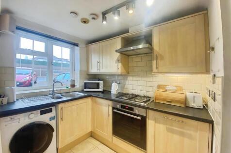 Eastbury Road photo 5