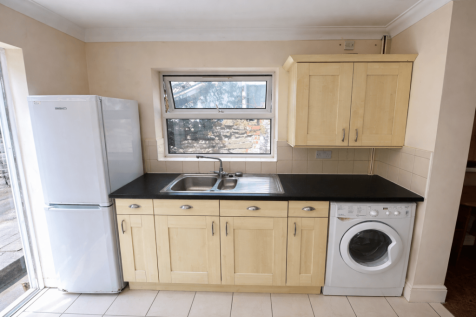 7 bedroom Terraced for rent