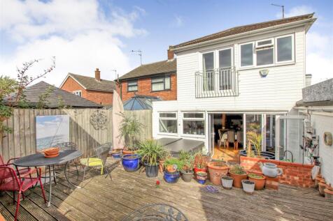 Garden 6, showing rear of property.jpg