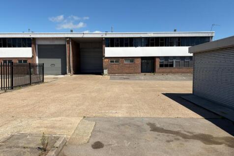 02 Exterior - front elevation loading doors (IMG