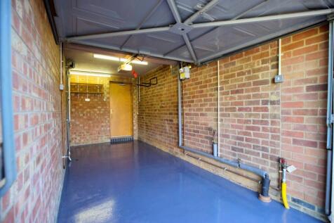 16 Stone Garage.jpeg