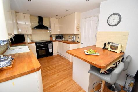 KITCHEN BREAKFAST ROOM.JPG