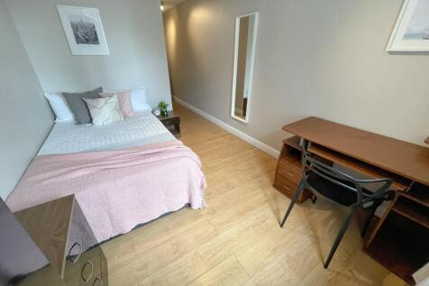 Flat 1, 27-29 Staffo