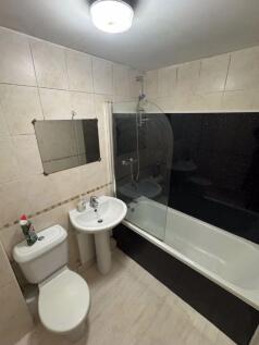Knightsbridge Court, Liverpool - Half Price First Months Rent photo 3