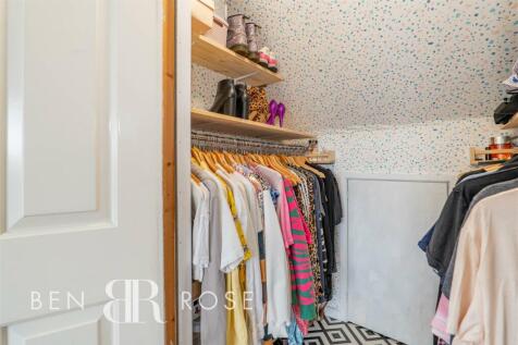 Master Walk-In Wardrobe