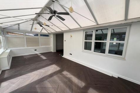 Verwood photo 3