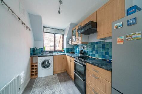Newgate Close, St. Albans, Hertfordshire, AL4 photo 4