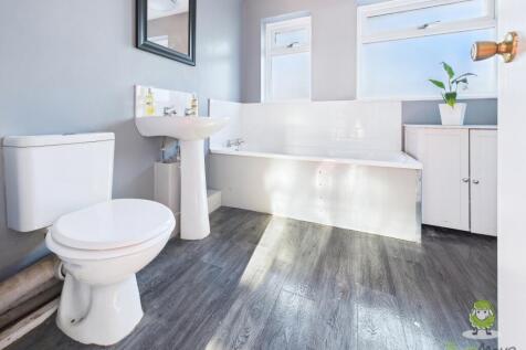 CAM01543G0-PR0168-STILL001