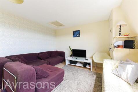 Brixton Road, Oval, London photo 3