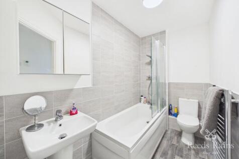 Micklewait Avenue, Crigglestone, Wakefield, West Yorkshire, WF4 photo 5