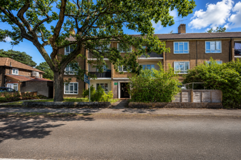 Spacious 2 Bedroom Flat in Sheerwater