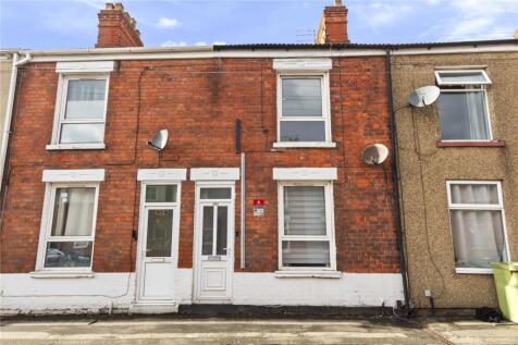2 bed terraced house for rent in Weelsby Street, Grimsby, North East Lincs, DN32