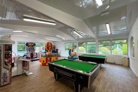 Arcade &amp; Games Room