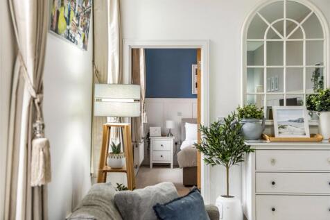 Sitting Room - Bedrm