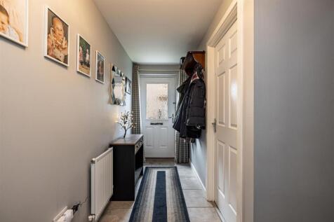 8 Knoll Park Avenue Galashiels 13.JPG