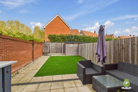 EweMove Estate Agents Basingstoke - Fishbourne Gar