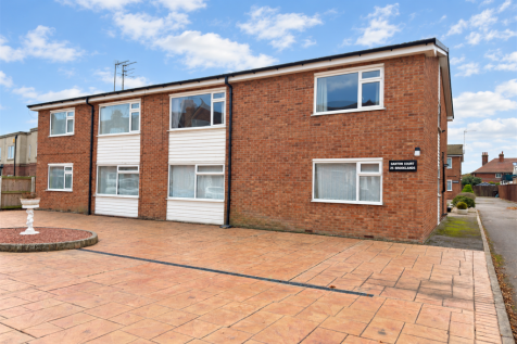 3 Bedroom Flat in YO14 9BA