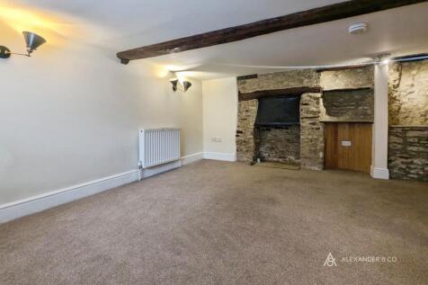Webb Court, Causeway, OX26 photo 3