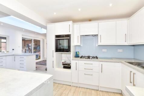 Kitchen/Breakfast Area