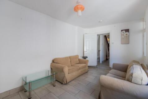 Mackintosh Place, Roath photo 4