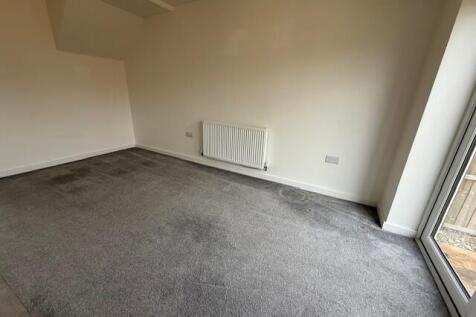 High Street , Newhall photo 5